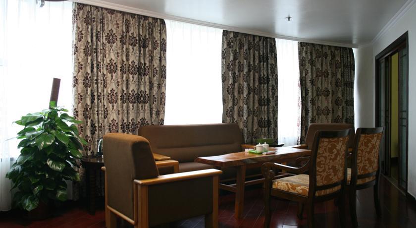 Sunny Hotel