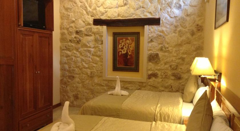 Mallorca Hotel & Suites
