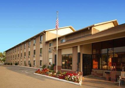 Отель Quality Inn Savage