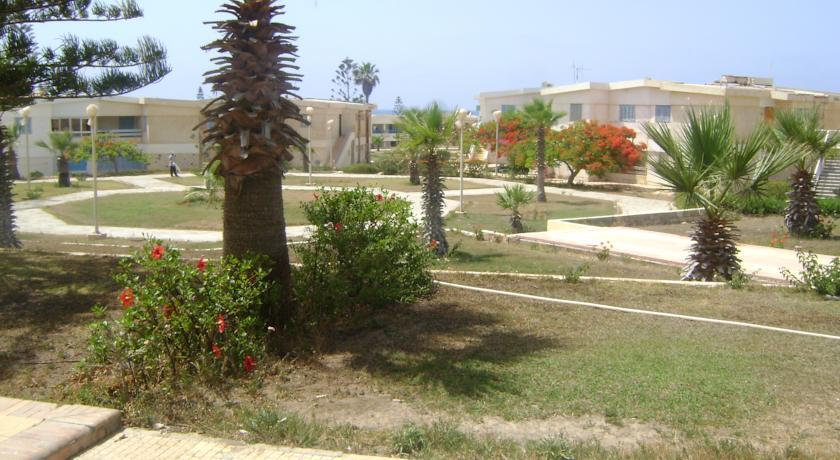 Three-Bedroom Apartment in Marabella - Unit 100