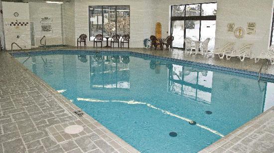 Отель Muskoka Riverside Inn