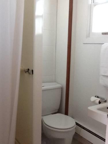 Отель Auberge du Village Shawville Motel