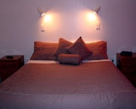 Отель Colonial Motel