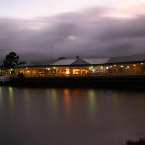 Отель Waterfront Hotel