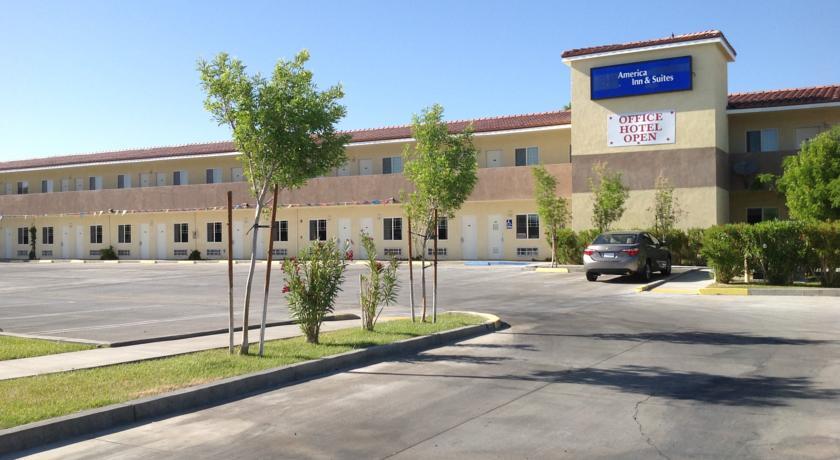Отель America Inn & Suites
