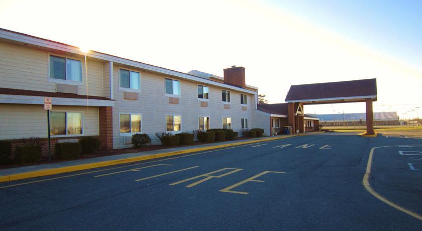 Отель Baymont Inn & Suites Harrington