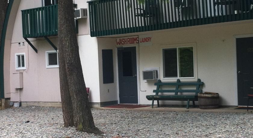 Отель Clearwater RV Park