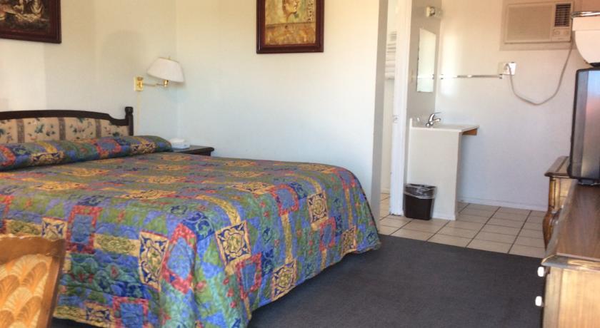 Отель Economy Inn