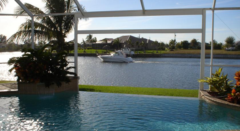 Апартаменты Villa Retreat Exquisite Waterfront Gulf Access