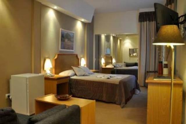 Отель Hotel Copahue