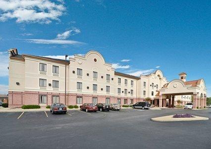 Отель Comfort Inn & Suites Memphis
