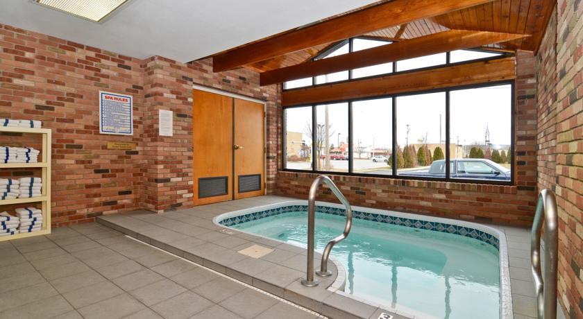 Отель Best Western Falcon Plaza