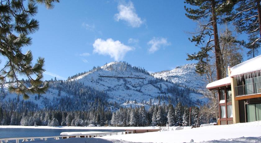 Отель Donner Lake Village