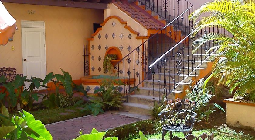 Хостел Hotel Colonial