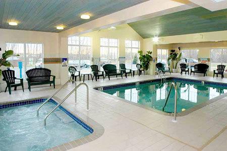 Отель Country Inn & Suites Brooklyn Center