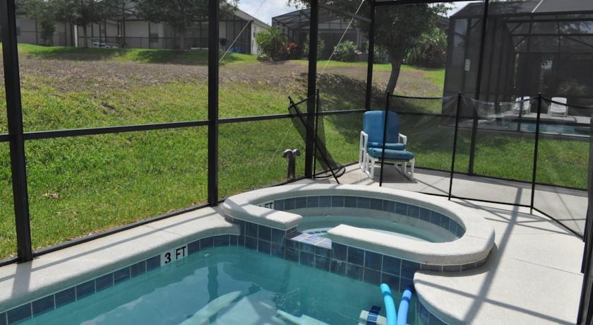 Апартаменты Calabay at Tower Lake by Florida HomeOwners Direct