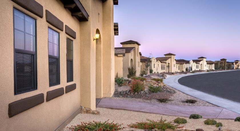 Апартаменты The Courtyard Villas