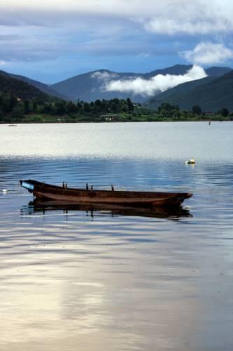 Отель Lugu Lake Hutuwo Inn