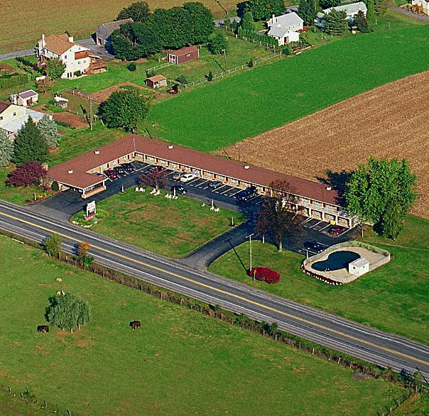 Отель Amish Country Motel