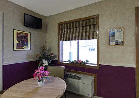 Отель Travelers Inn