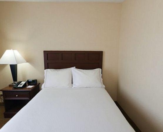 Отель Holiday Inn Express Braintree