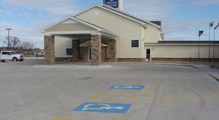 Отель Cobblestone Hotel & Suites Broken Bow