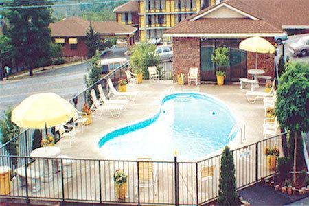 Baldknobbers Motor Inn