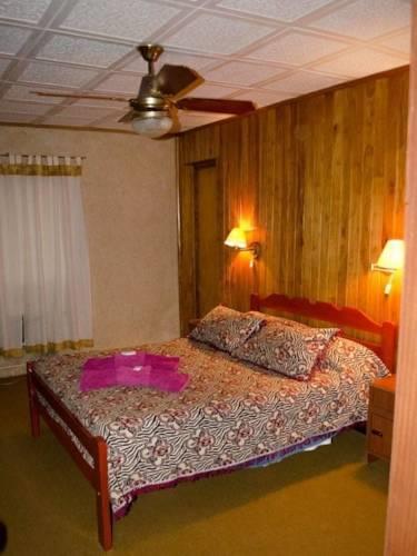 Отель Hotel y Cabañas Chiquita