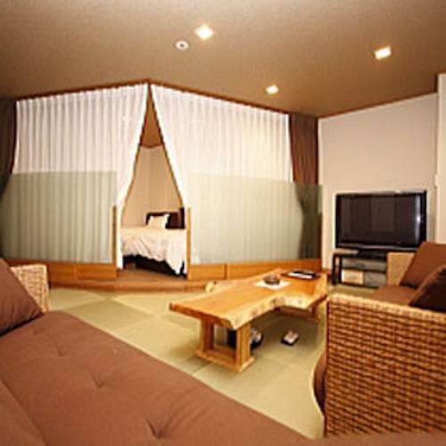 Отель Hotel Livemax Atami