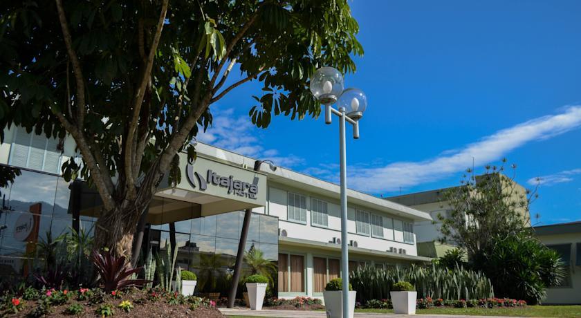 Отель Hotel Itajara