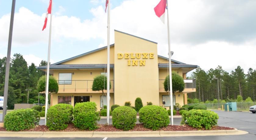 Отель Deluxe Inn - Fayetteville