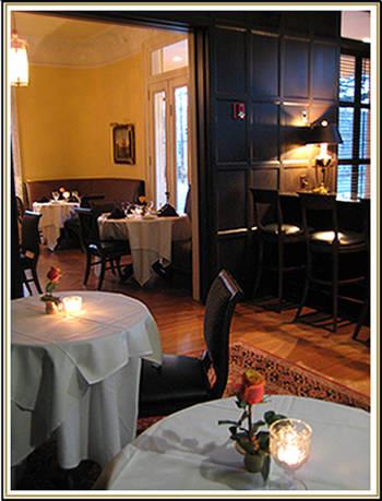 Отель JH Adams Inn