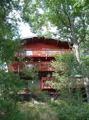 Мини-отель Tree Tops Bed & Breakfast