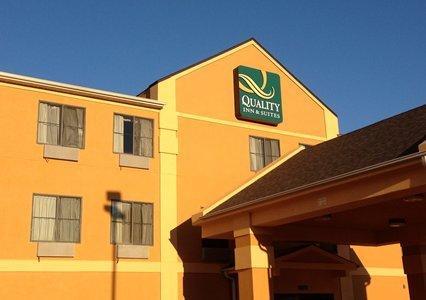 Отель Quality Inn and Suites Harvey