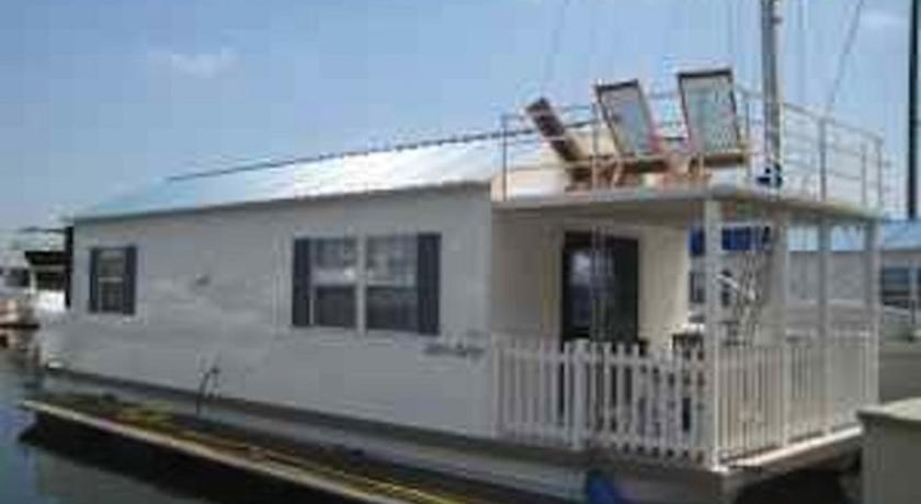 Отель Gemini Houseboat