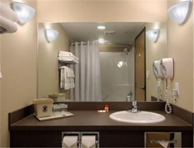 Отель Canalta Rocky Mountain House
