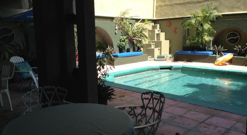 Отель Solimar Inn Suites