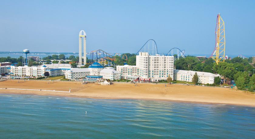 Отель Hotel Breakers