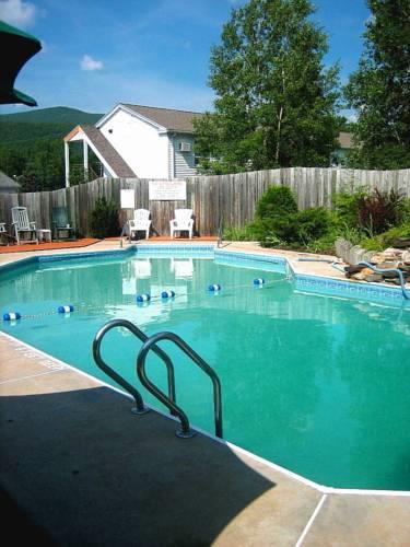 Отель Howard Johnson Express Inn Williamstown