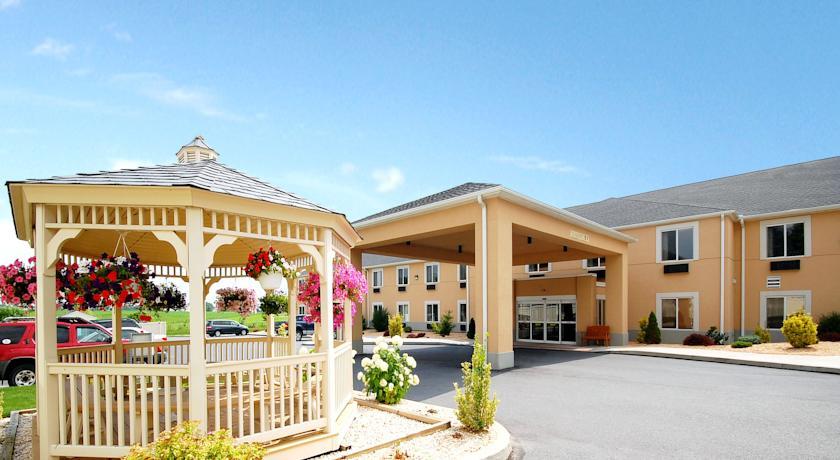 Отель Sleep Inn & Suites Ronks