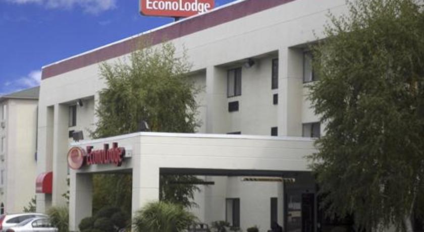 Отель Econo Lodge Arena