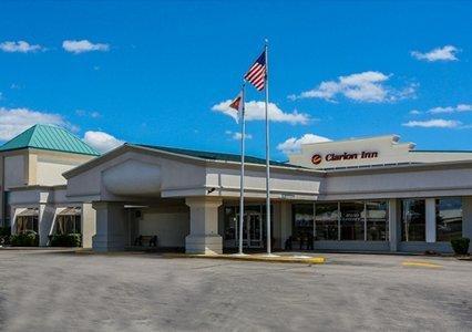 Отель Clarion Inn Mason City