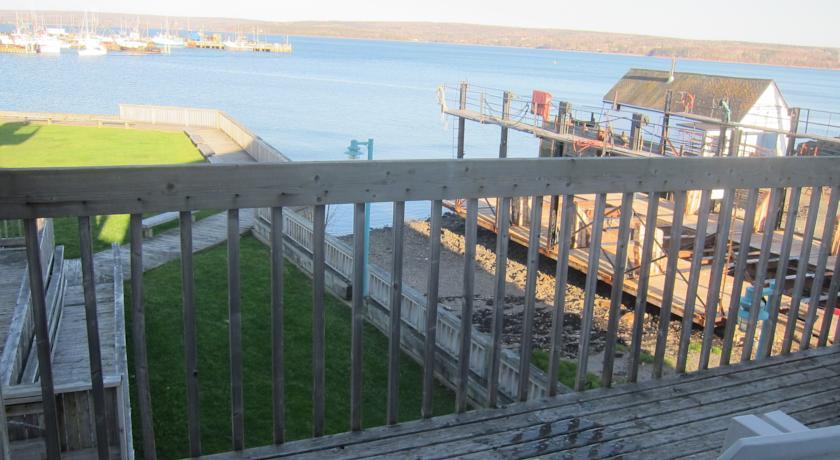 Отель Shoreline Suites