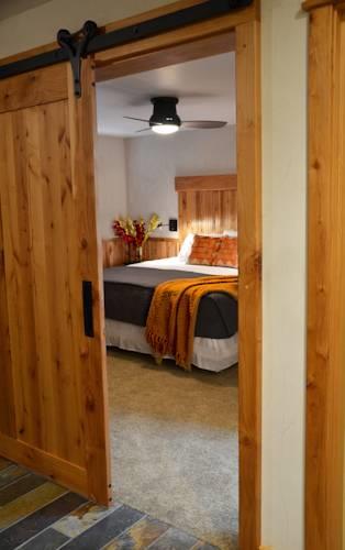 Отель Wall Street Suites