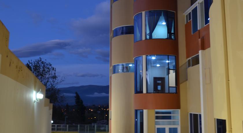 Отель Hotel Versailles
