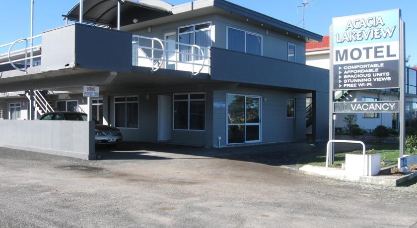Acacia Lake View Motel