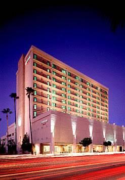 Отель Courtyard Los Angeles Sherman Oaks