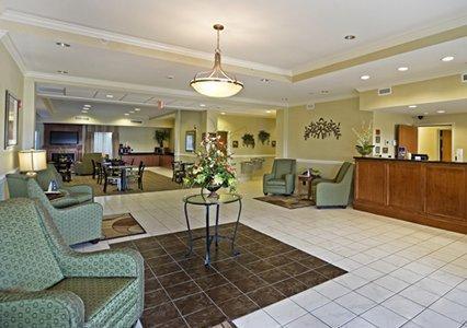 Отель Comfort Inn & Suites Orangeburg