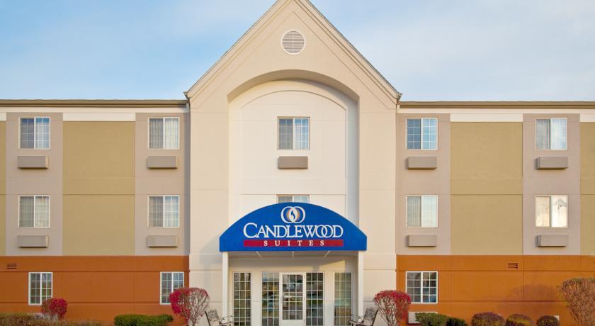 Отель Candlewood Suites Rockford