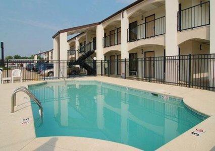 Отель Rodeway Inn Montgomery